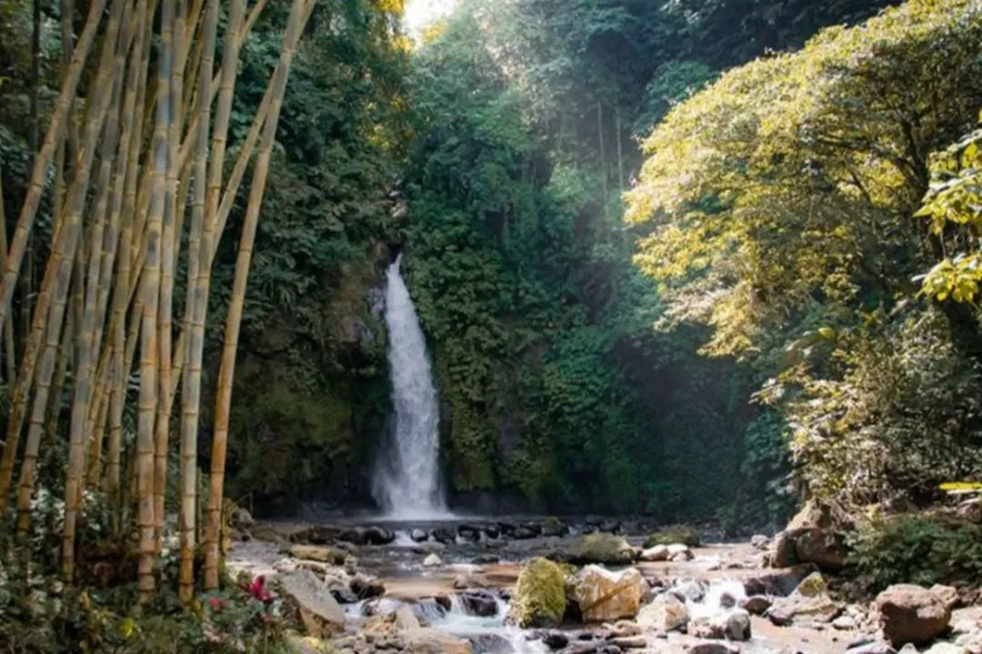 air terjun goa gong sulangai waterfall