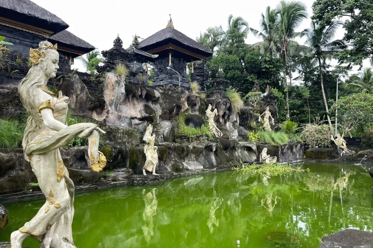 Light healing in a sweet little village – Kuwum