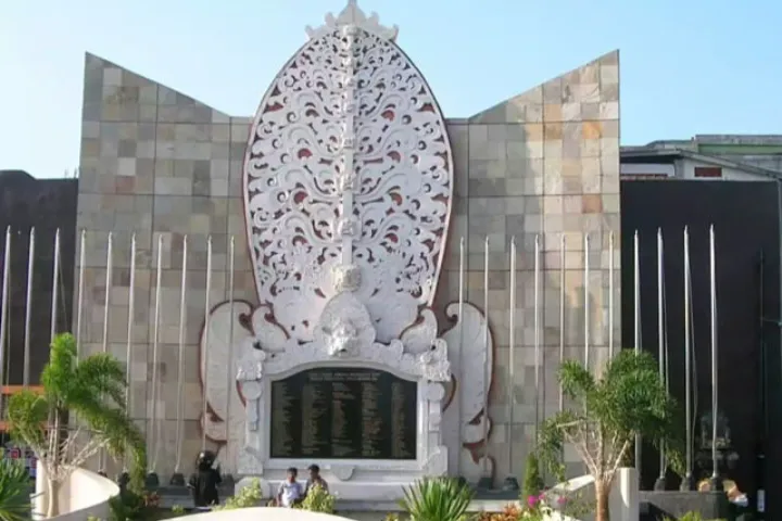 monumen tragedi kemanusiaan