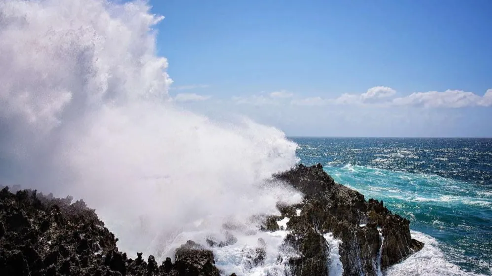 water blow peninsula nusa dua
